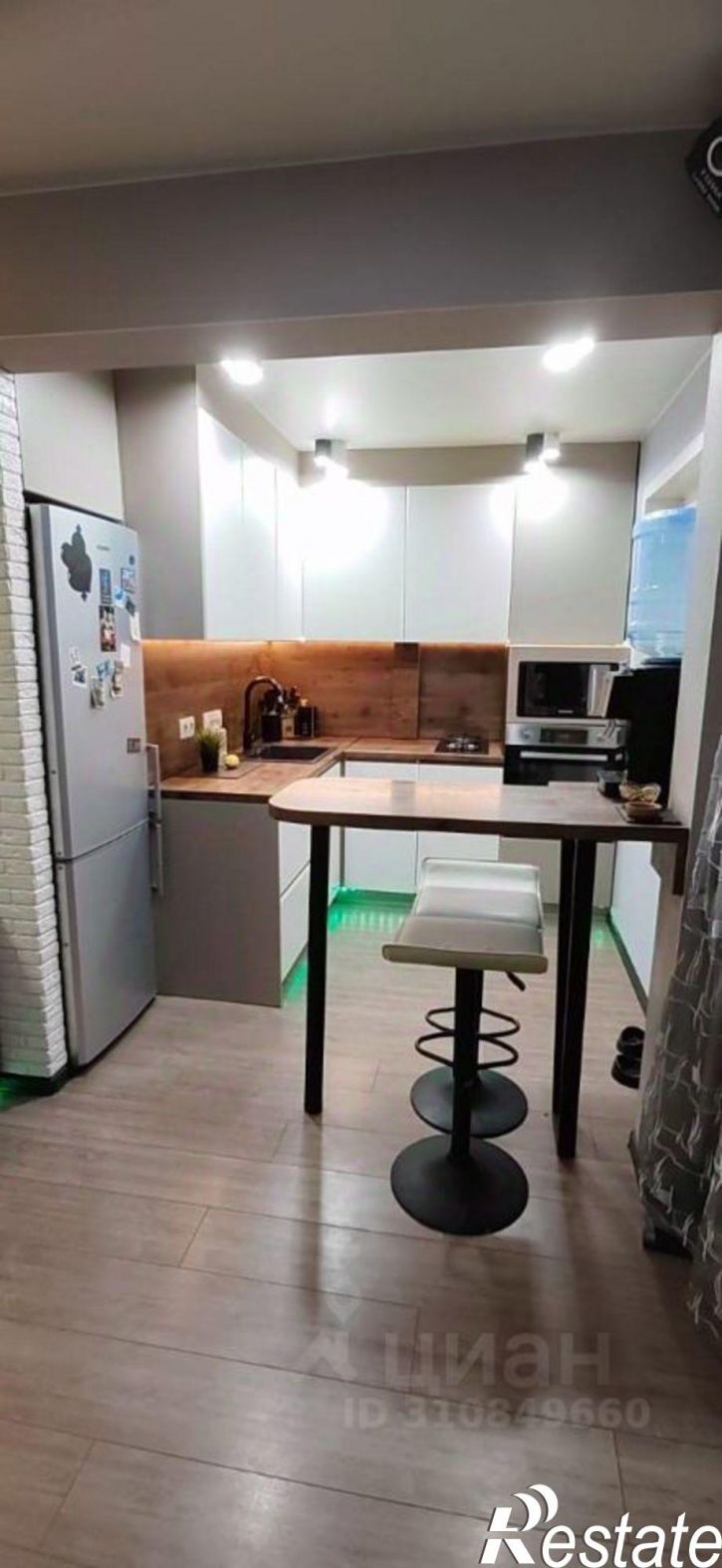 2-комн квартира ул имени Героя Советского Союза Васильева, 37,  д. 37