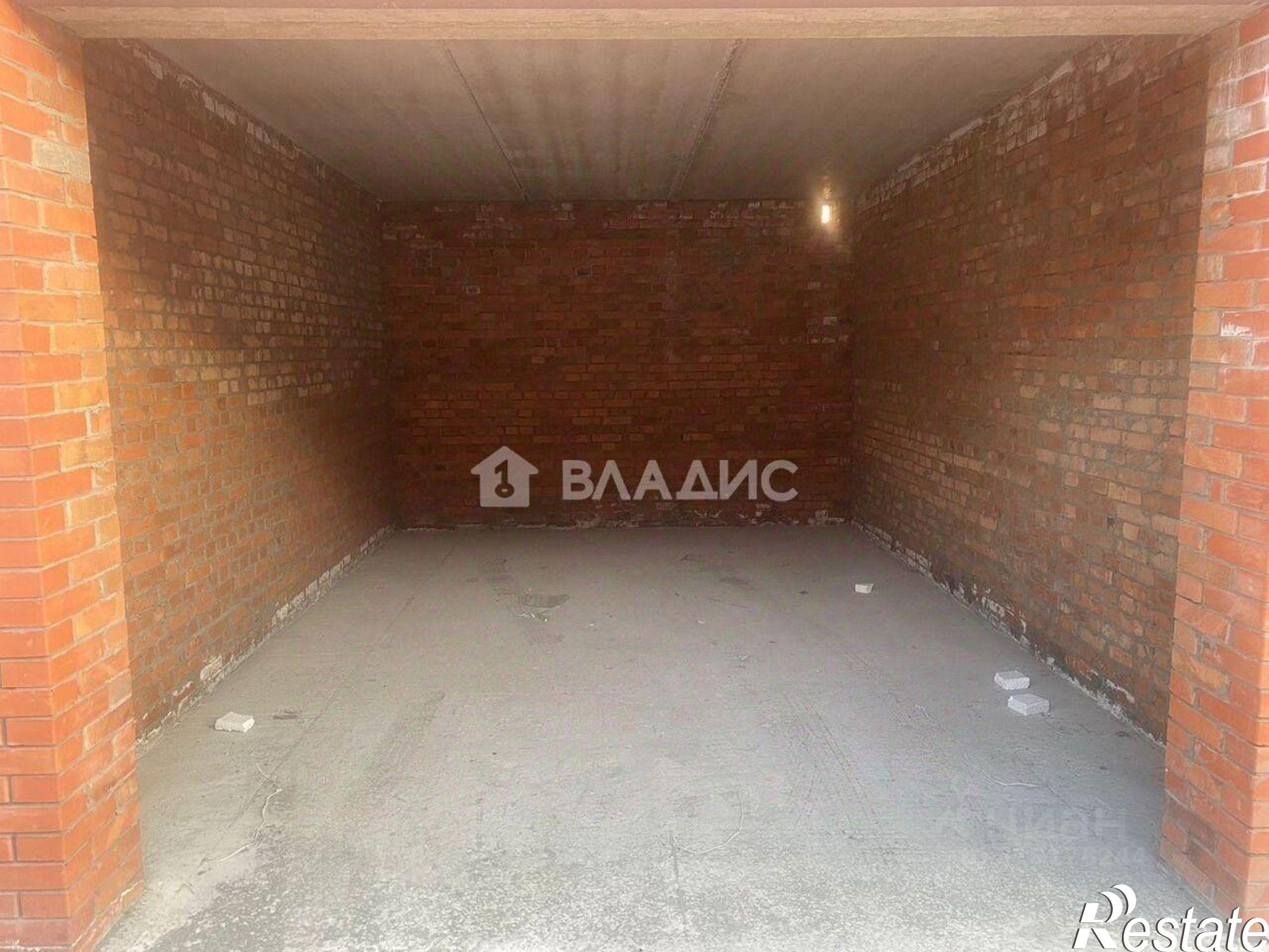 Купить гараж, место в паркинге за 1 450 010 рублей на ул Декабристов, 14