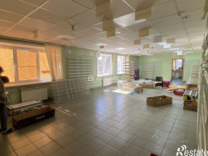 Торговое помещение ул Революции, 106,  д. 106