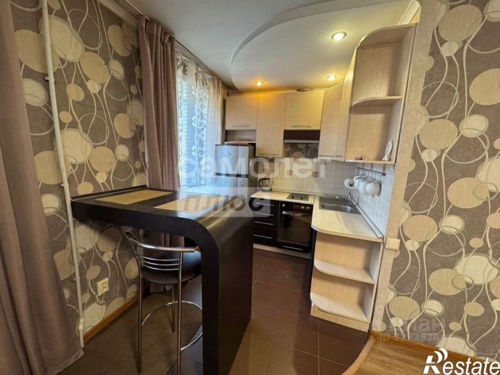 2-комн квартира улица Петра Мерлина, 14,  д. 14