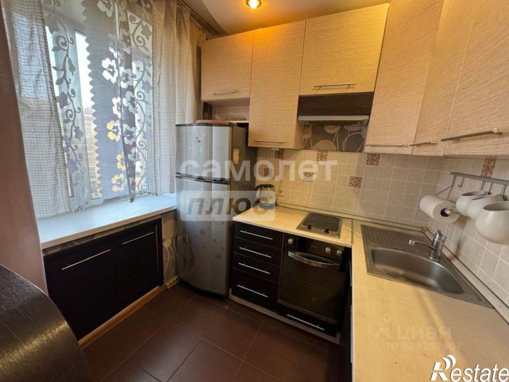 2-комн квартира улица Петра Мерлина, 14,  д. 14