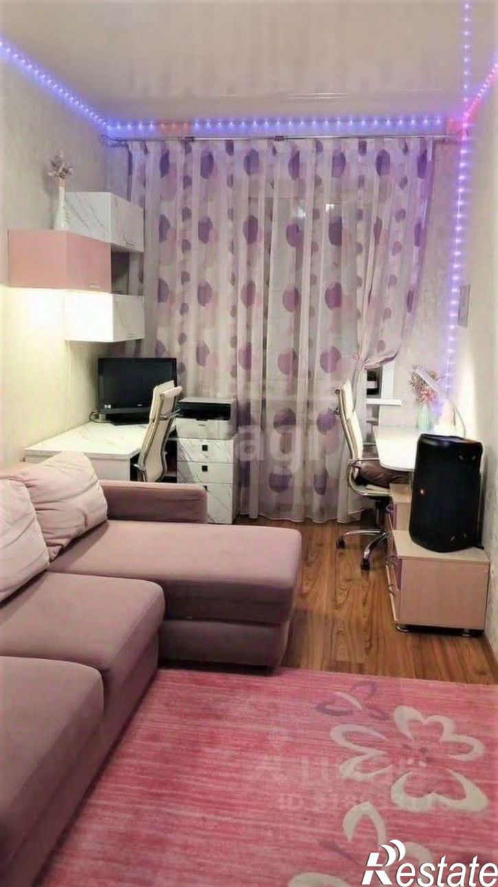 3-комн квартира улица Александра Матросова, 67,  д. 67