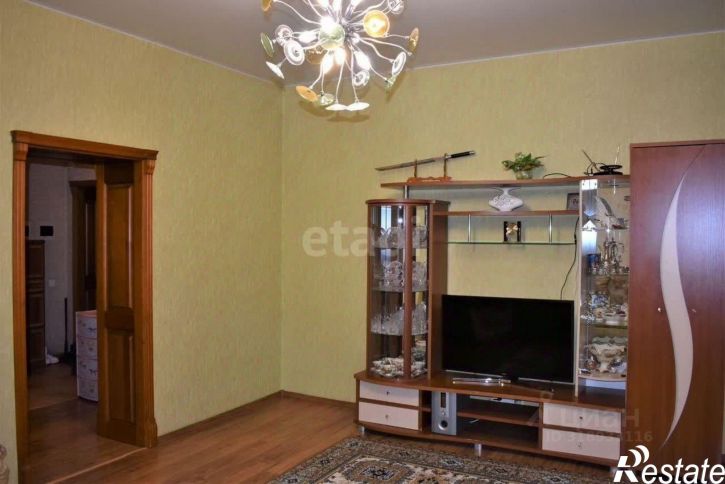 3-комн квартира улица Александра Матросова, 67,  д. 67