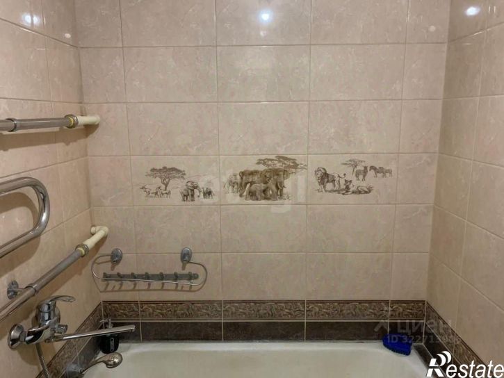 2-комн квартира улица Вали Максимовой, 56,  д. 56