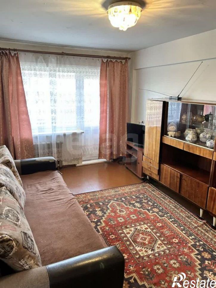 3-комн квартира улица Льнокомбинат, 15Е,  д. 15Е