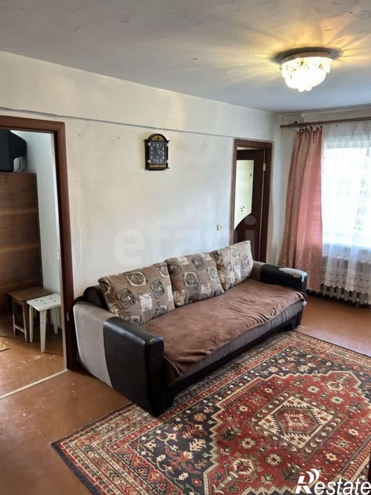 3-комн квартира улица Льнокомбинат, 15Е,  д. 15Е
