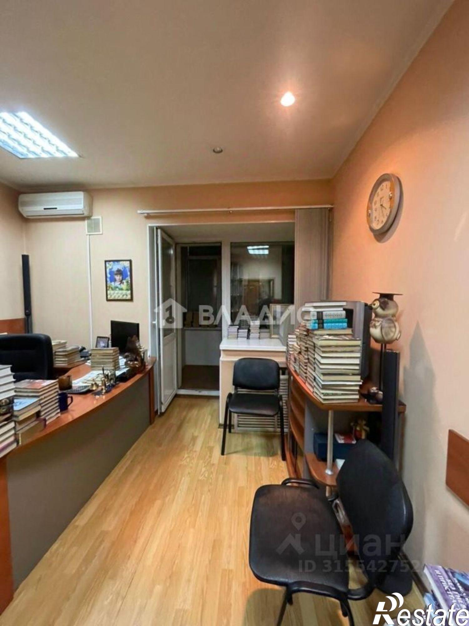 Сдать офис, помещение под офис за 700 рублей на улица Декабристов, 10