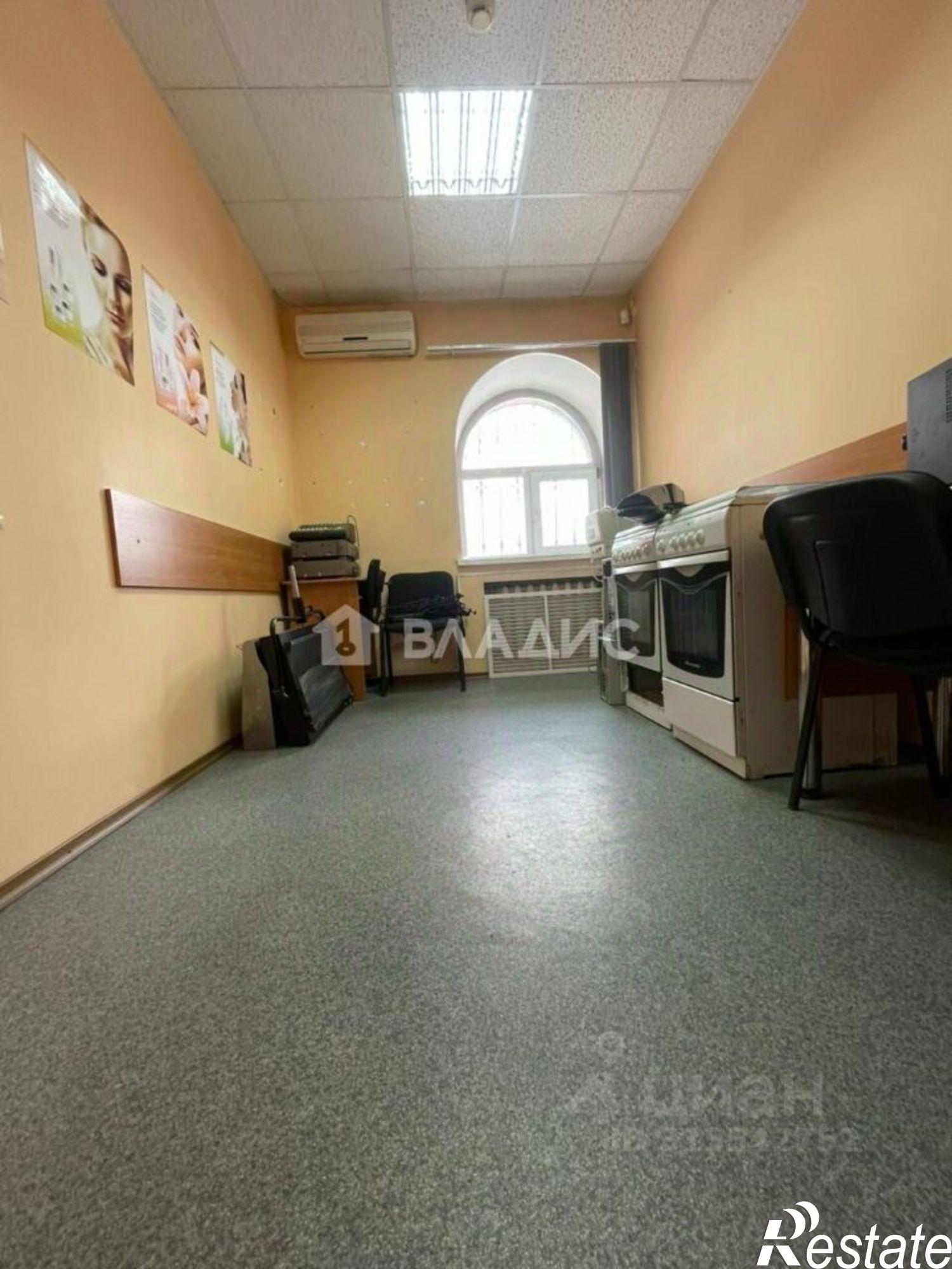 Сдать офис, помещение под офис за 700 рублей на улица Декабристов, 10