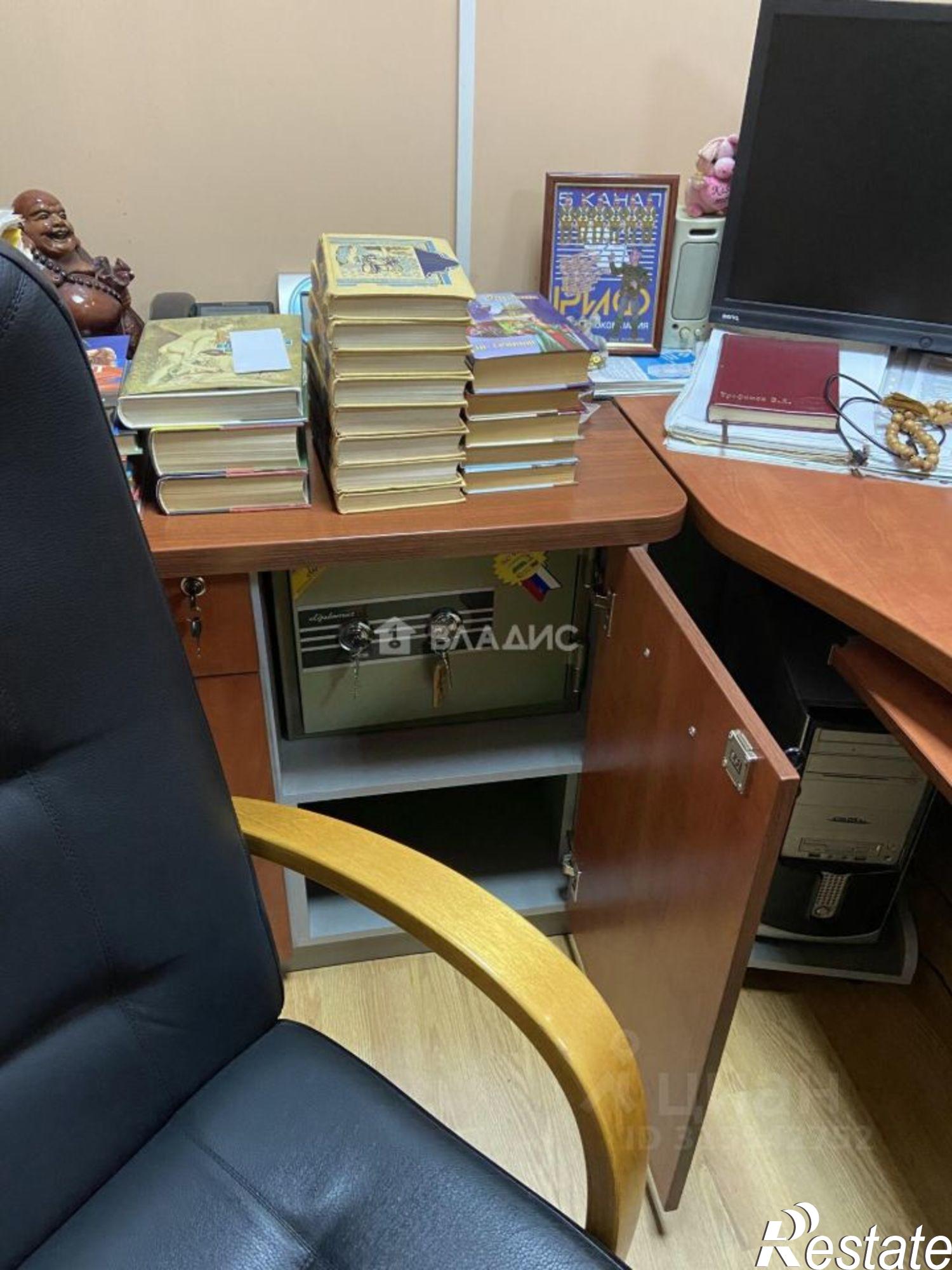 Сдать офис, помещение под офис за 700 рублей на улица Декабристов, 10