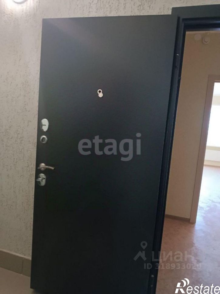 3-комн квартира улица Михаила Митрофанова, 2,  д. 2