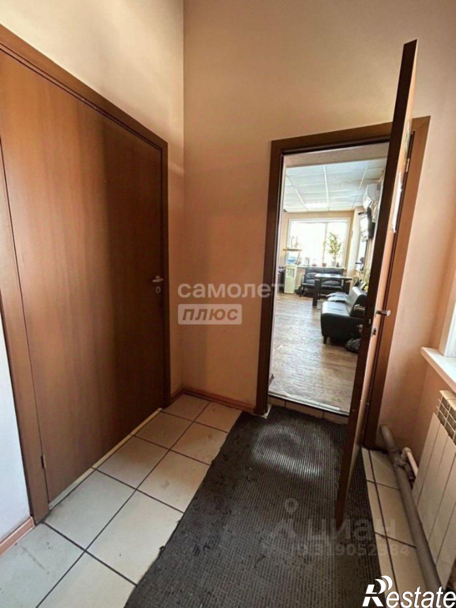 Купить помещение свободного назначения за 113 832 000 рублей на Социалистическая улица, 17/3