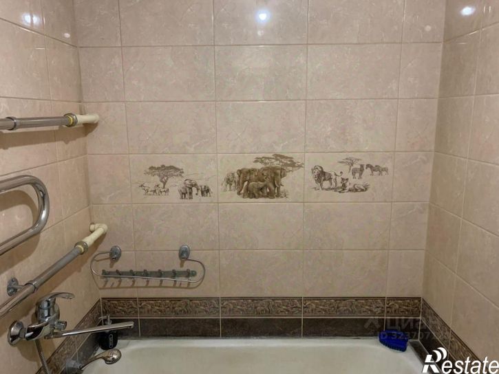 2-комн квартира улица Вали Максимовой, 56,  д. 56