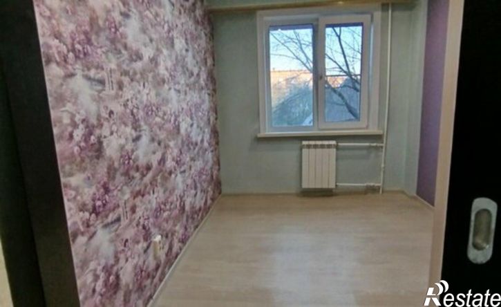 3-комн квартира ул Владимира Короленко, 37/2,  д. 37/2