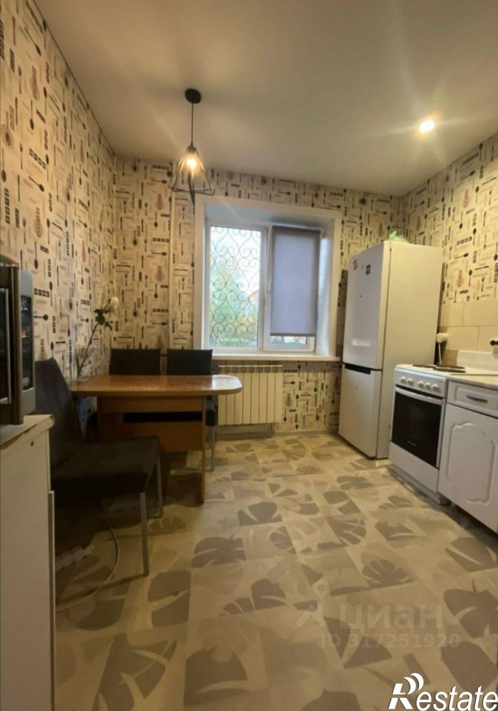 2-комн квартира улица Владимира Короленко, 41/2,  д. 41/2