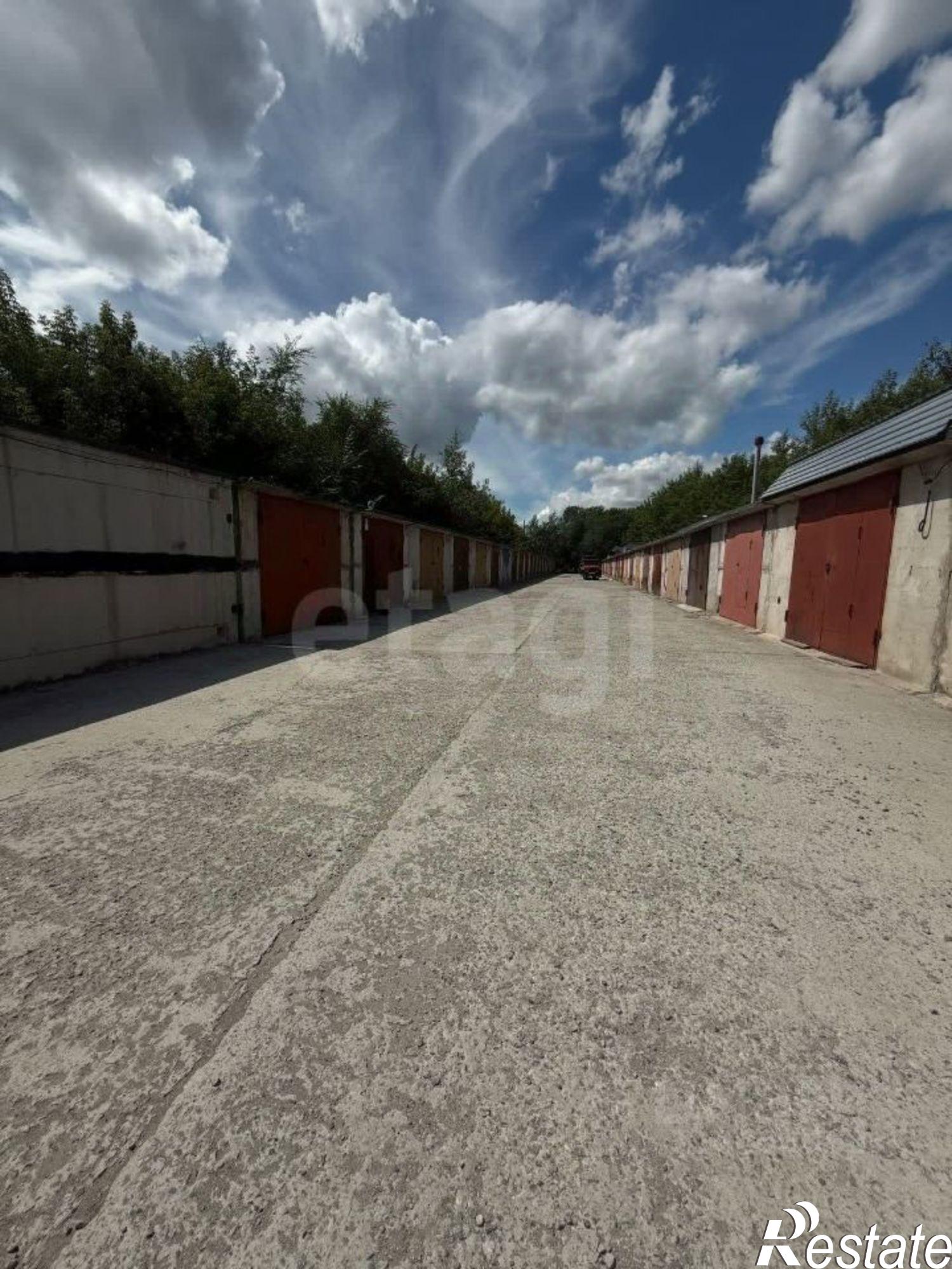 Купить гараж, место в паркинге за 780 024 рублей на улица Вали Максимовой