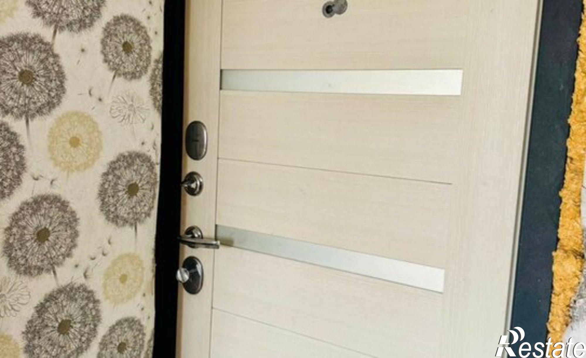 Купить квартиру за 4 500 000 рублей на Ударная улица, 92/1