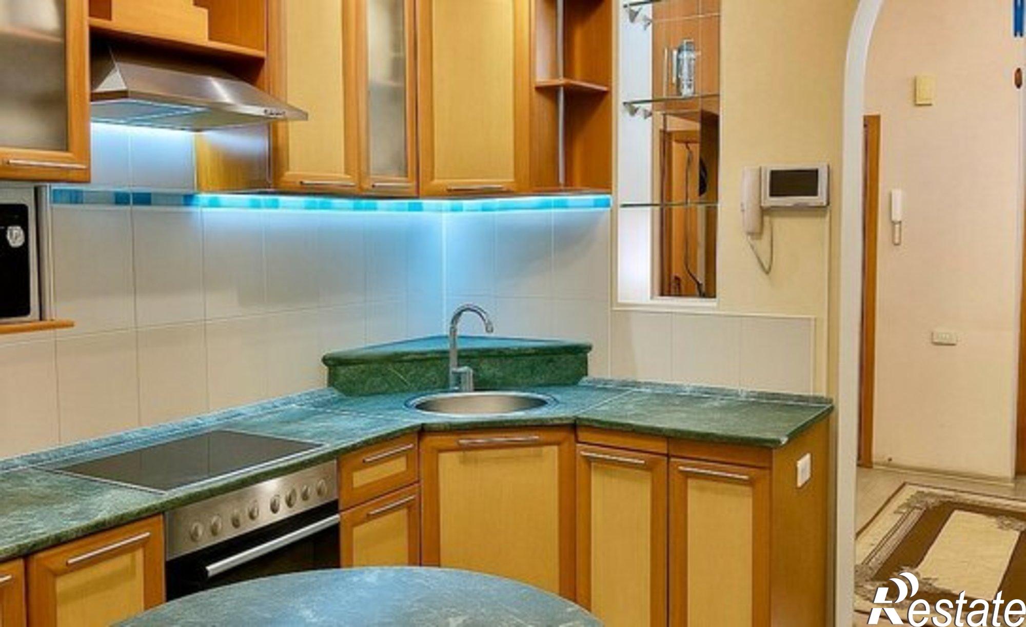 Купить квартиру за 7 000 000 рублей на улица Виктора Петрова, 23