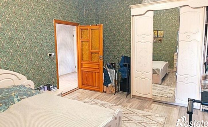 4-комн квартира ул Петра Мерлина, 58а,  д. 58а
