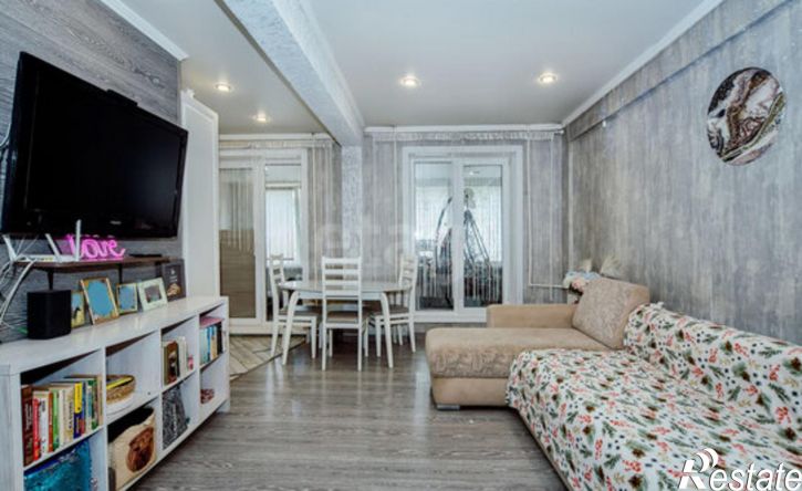 3-комн квартира улица Петра Мерлина, 25/3,  д. 25/3