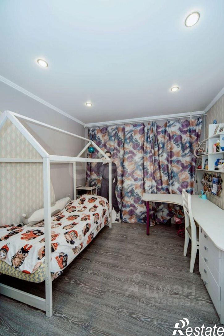 3-комн квартира ул Петра Мерлина, 25/3,  д. 25/3