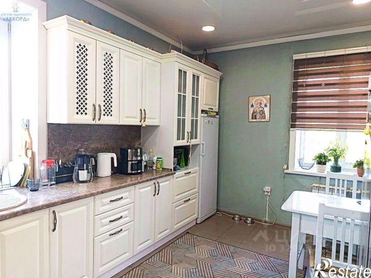 4-комн квартира улица Петра Мерлина, 58А,  д. 58А