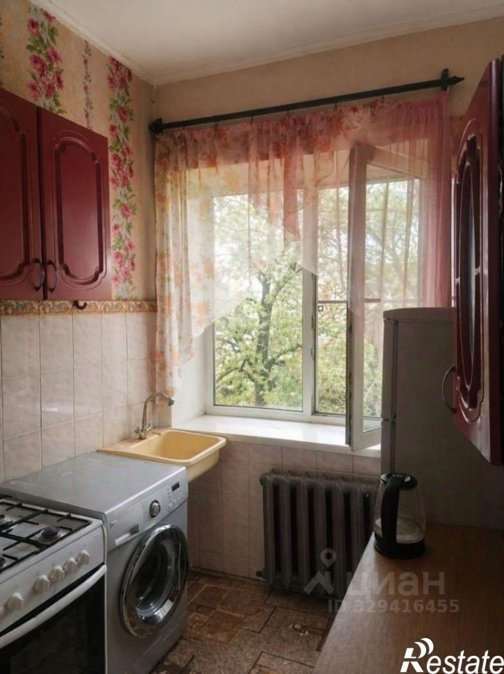 2-комн квартира ул Вали Максимовой, 109,  д. 109