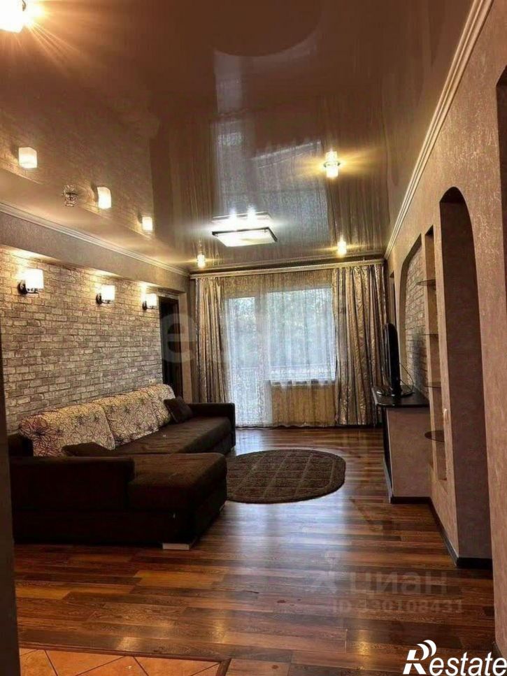 3-комн квартира улица Виктора Петрова, 35,  д. 35
