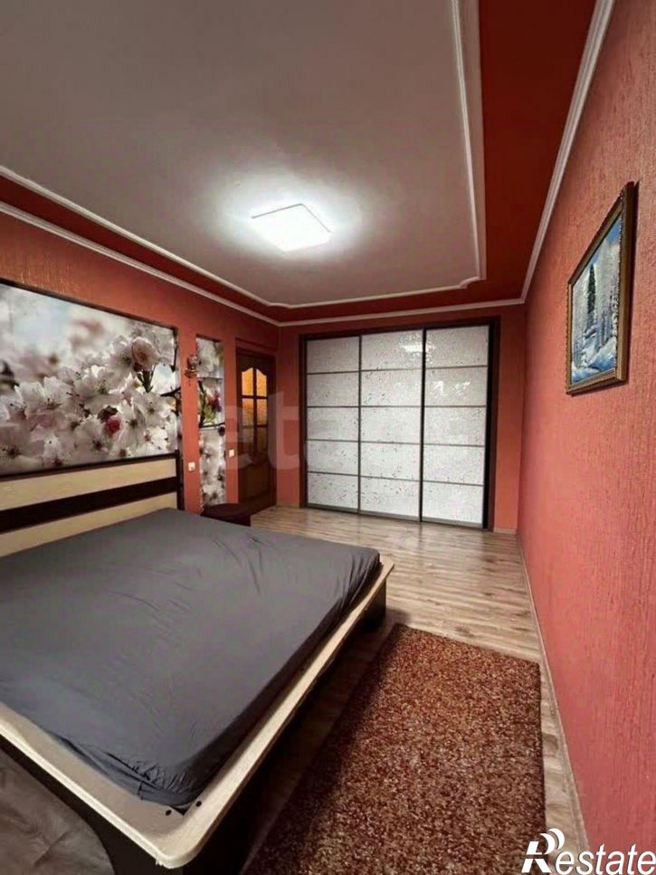 3-комн квартира улица Виктора Петрова, 35,  д. 35
