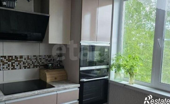 3-комн квартира ул Ленинградская, 28,  д. 28