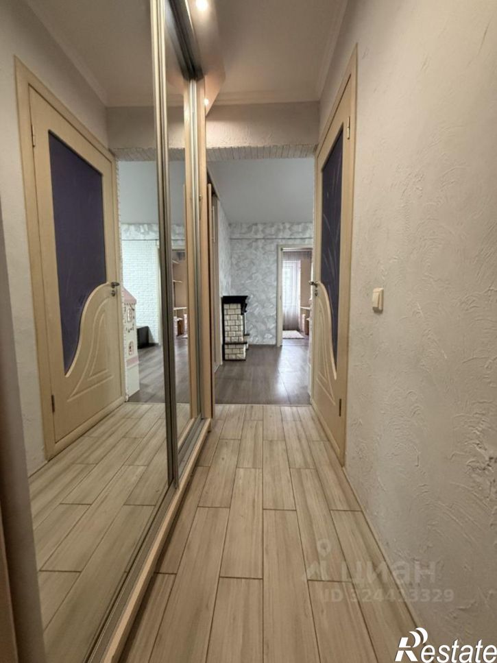 3-комн квартира улица Льнокомбинат, 83,  д. 83
