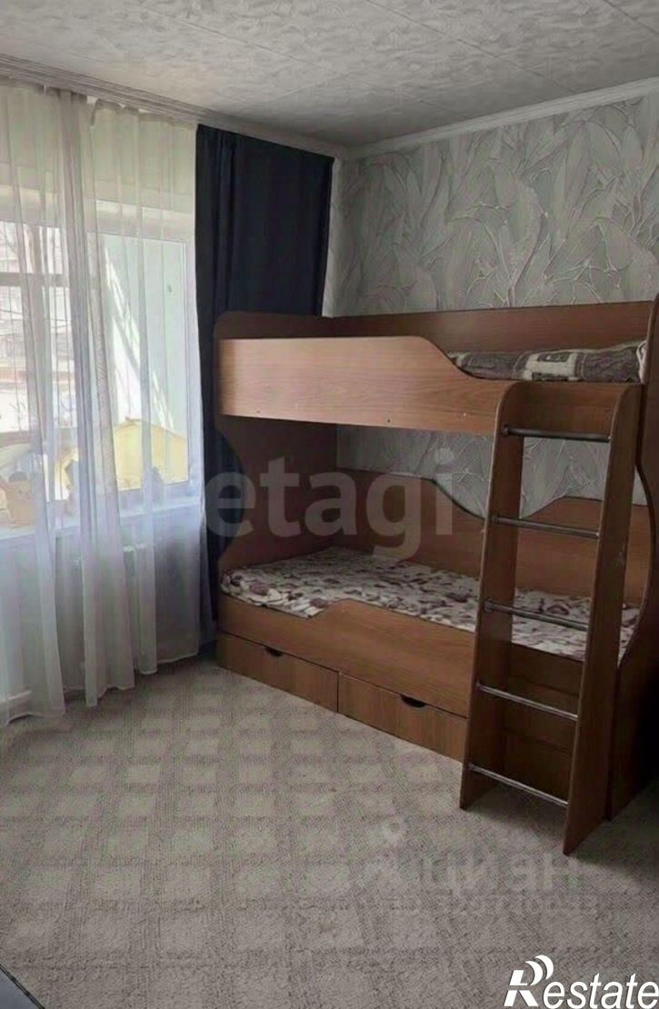 2-комн квартира ул Стахановская, 1,  д. 1