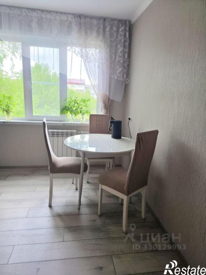 3-комн квартира ул Ленинградская, 28,  д. 28