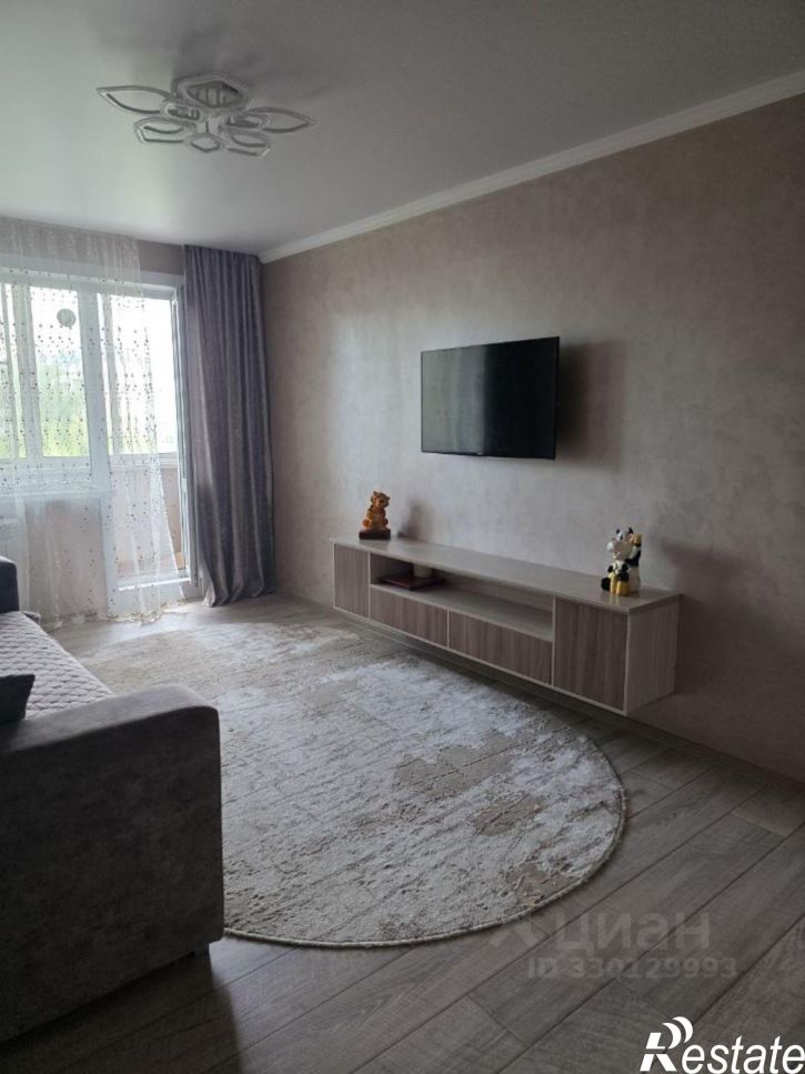 3-комн квартира ул Ленинградская, 28,  д. 28