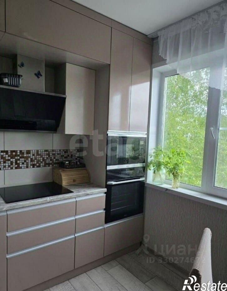 3-комн квартира Ленинградская улица, 28,  д. 28