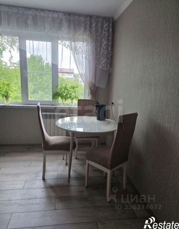 3-комн квартира Ленинградская улица, 28,  д. 28