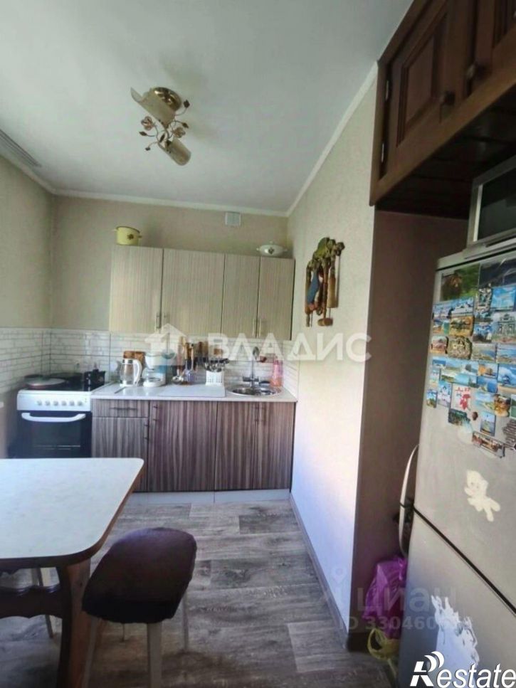 3-комн квартира улица Петра Мерлина, 16,  д. 16