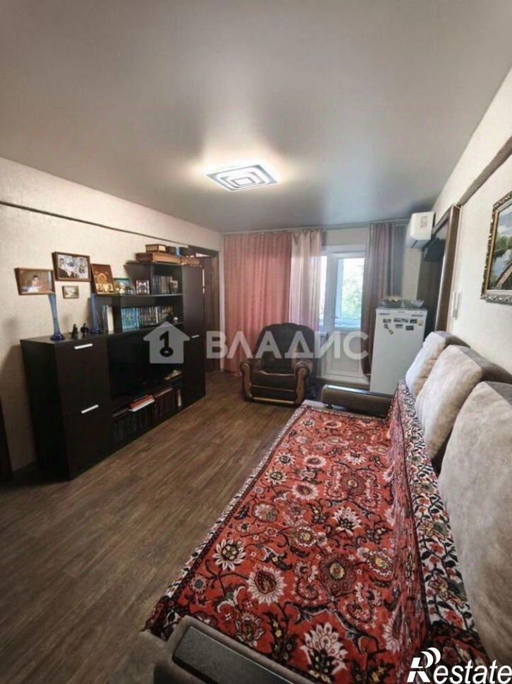 3-комн квартира улица Петра Мерлина, 16,  д. 16