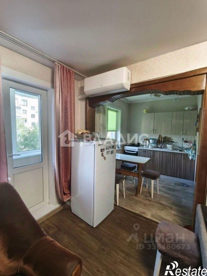 3-комн квартира улица Петра Мерлина, 16,  д. 16