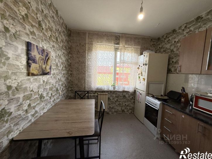 2-комн квартира Ленинградская улица, 35,  д. 35