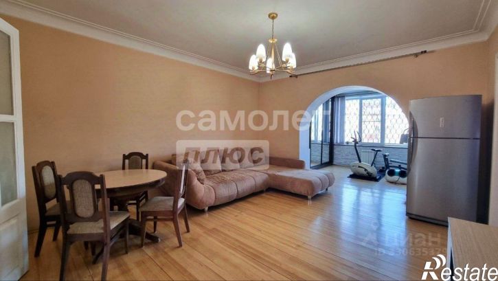 4-комн квартира улица Виктора Петрова, 16,  д. 16