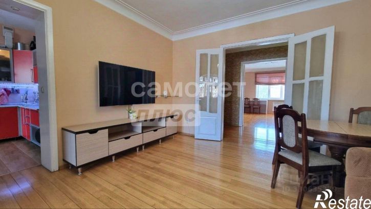 4-комн квартира улица Виктора Петрова, 16,  д. 16