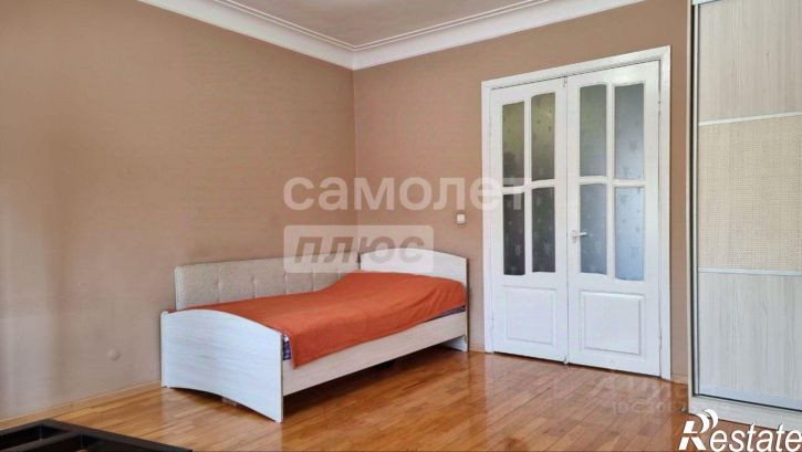 4-комн квартира улица Виктора Петрова, 16,  д. 16