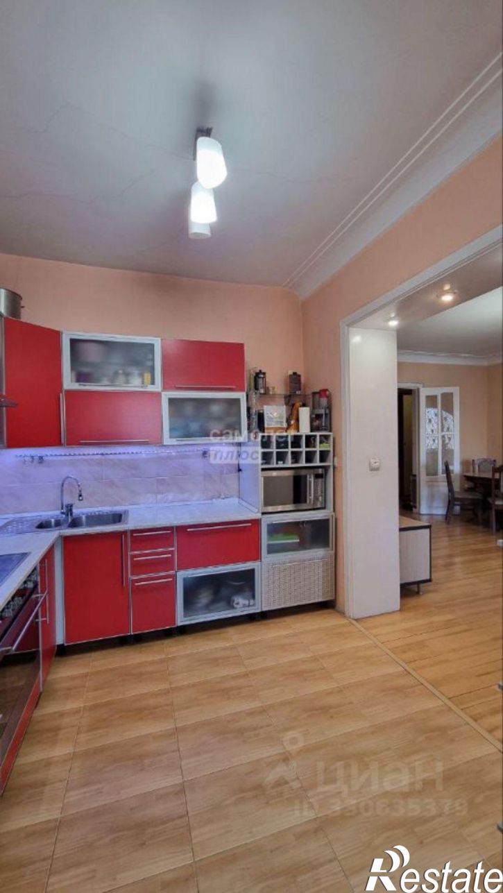 4-комн квартира улица Виктора Петрова, 16,  д. 16