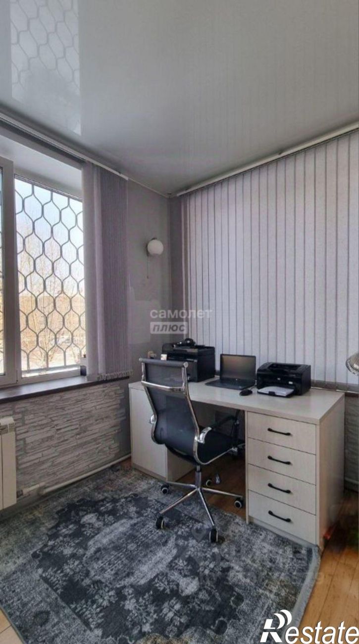 4-комн квартира улица Виктора Петрова, 16,  д. 16