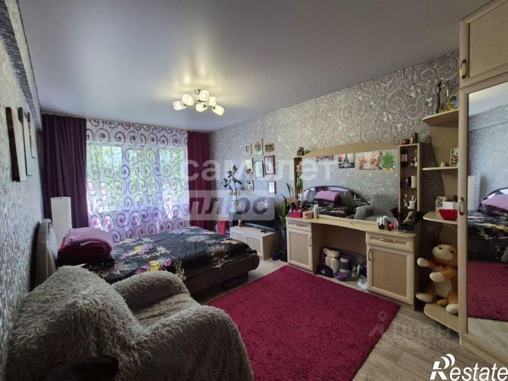 3-комн квартира улица Петра Мерлина, 23,  д. 23