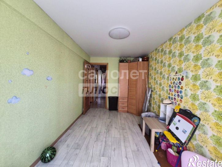 3-комн квартира улица Петра Мерлина, 23,  д. 23