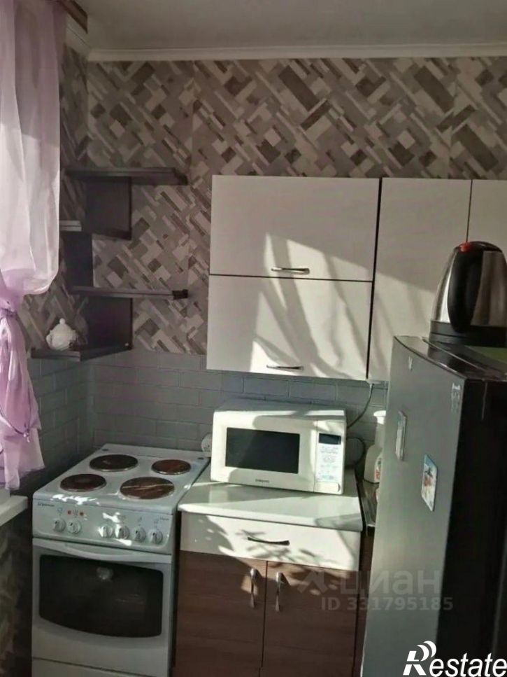 1-комн квартира Ленинградская улица, 37,  д. 37