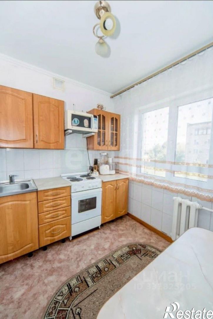 3-комн квартира улица Петра Мерлина, 16,  д. 16