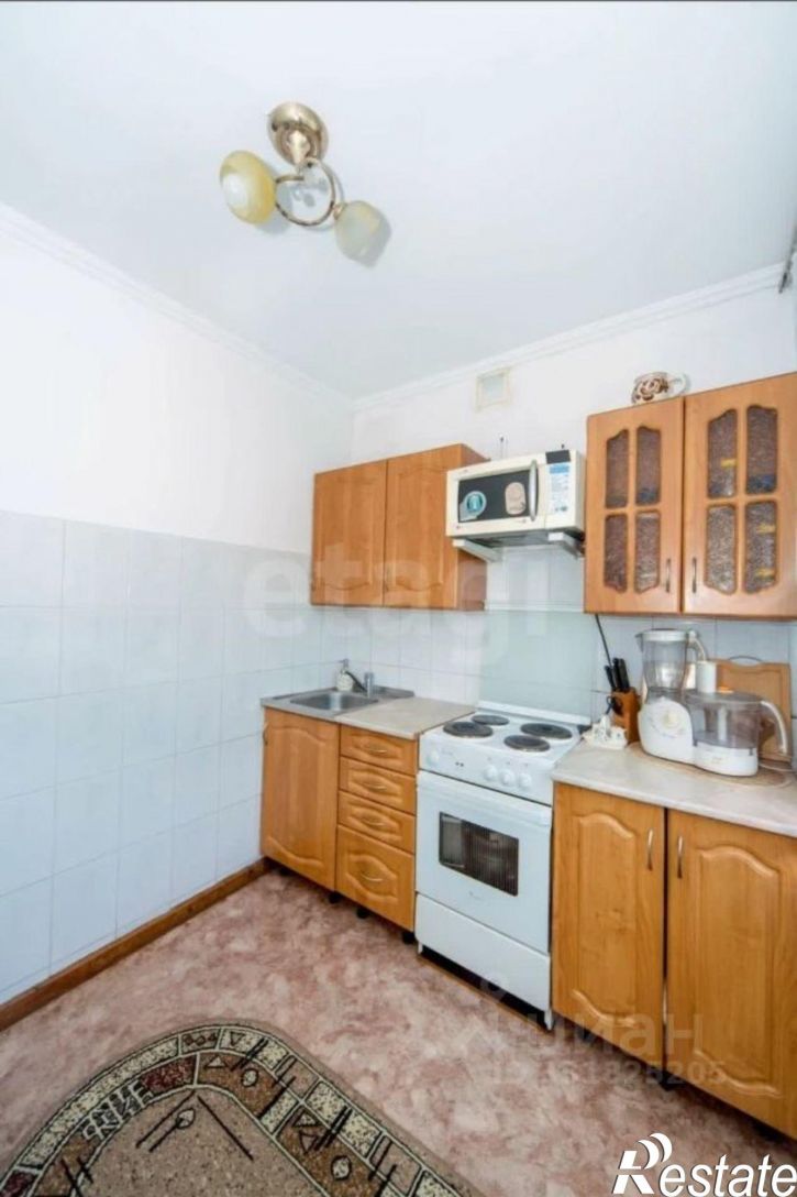 3-комн квартира улица Петра Мерлина, 16,  д. 16