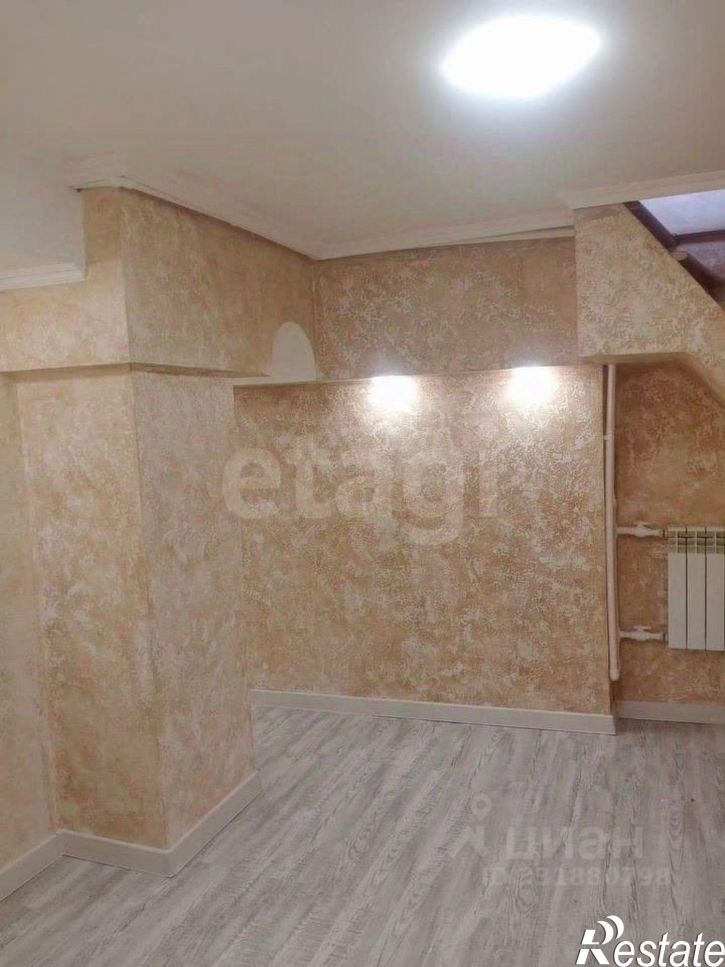 4-комн квартира ул Стахановская, 5,  д. 5